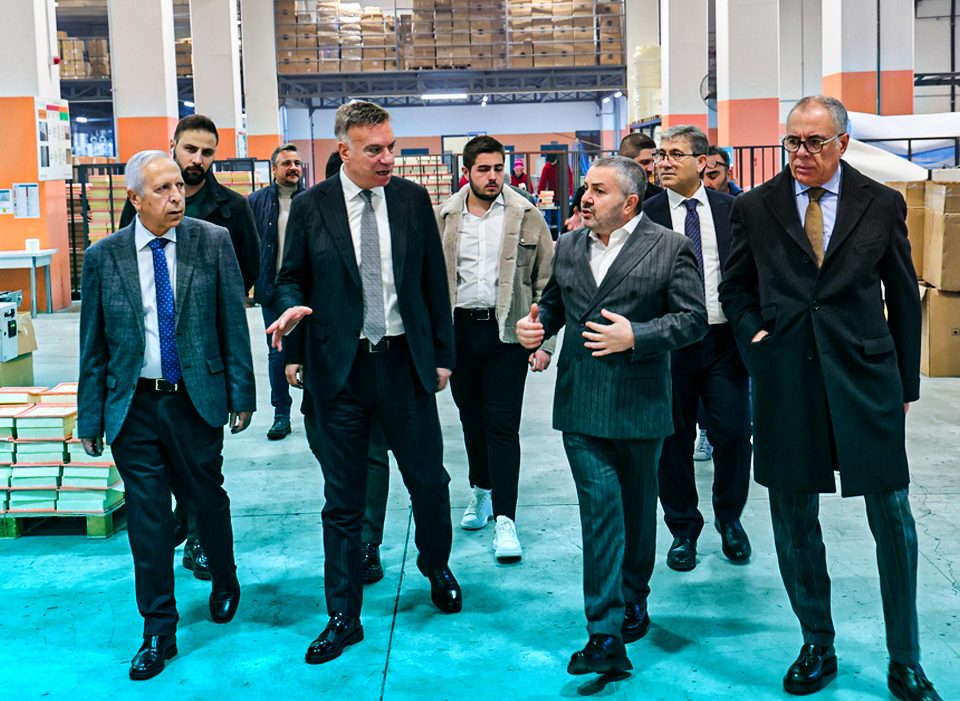 BOSB Yönetimi, 5S Otomotiv Fabrikamızı Ziyaret Etti BOSB Yönetimi, 5S Otomotiv Fabrikamızı Ziyaret Etti